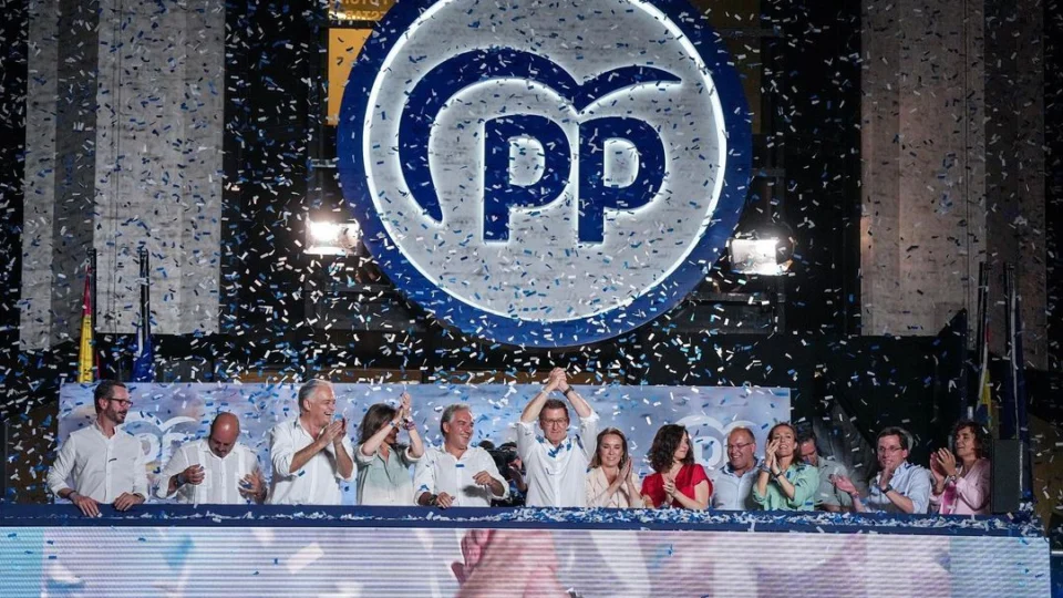 Partido de direita vence eleições gerais na Espanha, mas não é maioria
