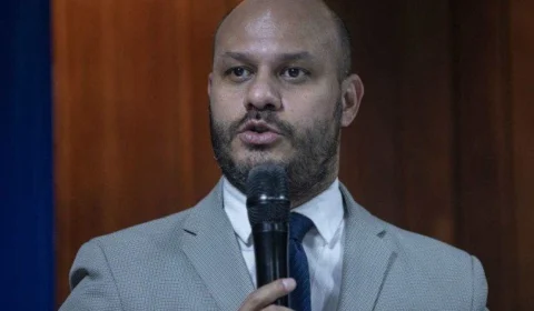 Presidente do INSS é demitido, após denúncia de ‘farra das passagens’