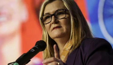 Lula recebe Rita Serrano em meio ao bombardeio do Centrão pela Caixa; entenda