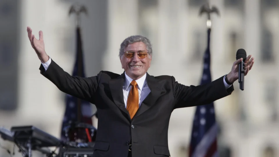 Tony Bennett morre aos 96 anos em Nova York, nos Estados Unidos