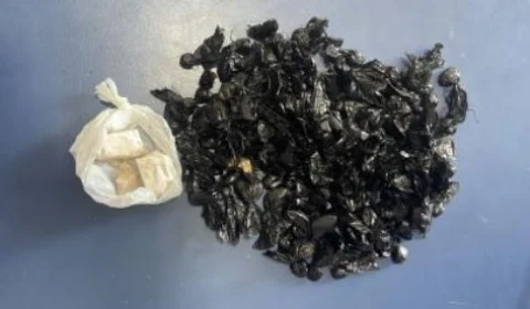 Trio é preso transportando 135 trouxinhas de droga em táxi, em RR