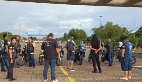 Motociclistas promovem campanha de doação de alimentos em RR