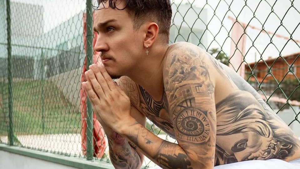 Youtuber Christian Figueiredo desabafa após ser assaltado à mão armada em SP