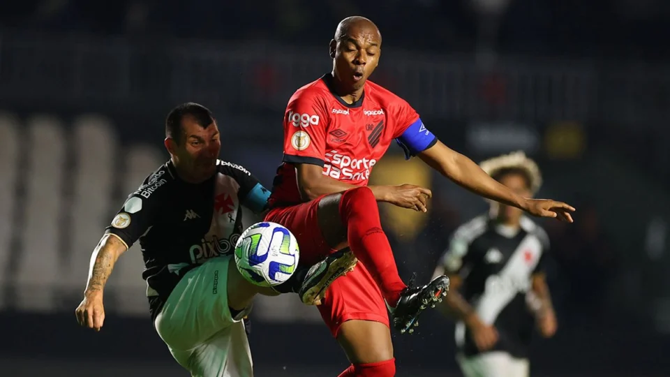 Na estreia de Ramón Díaz, Vasco perde para o Athletico-PR por 2 a 0 em São Januário