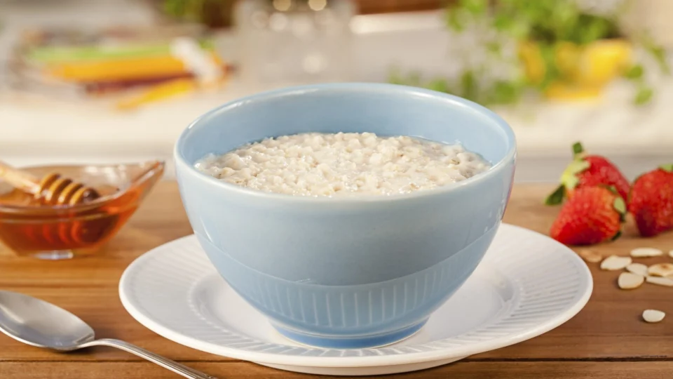 Receita de mingau de aveia que faz emagrecer e baixar o colesterol