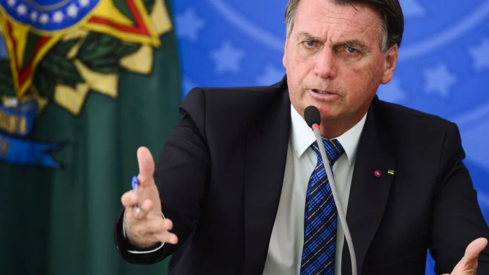 Bolsonaro nega trama de golpe e diz que depoimentos na PF são para ‘constranger’