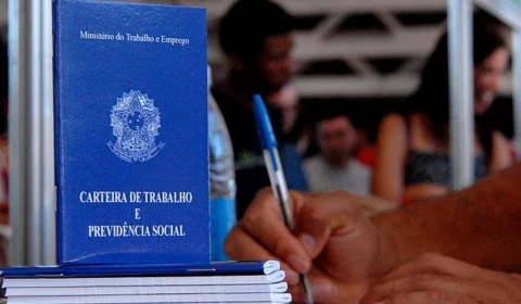 Desemprego recua para 8% no segundo trimestre de 2023, segundo dados da PNAD