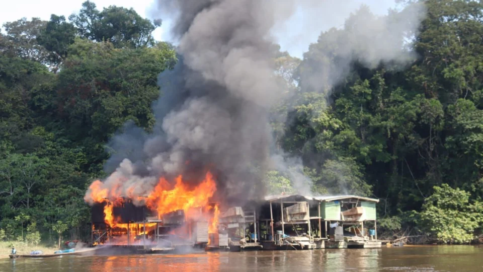 Combate ao garimpo ilegal é discutido por órgãos fiscalizadores no AM