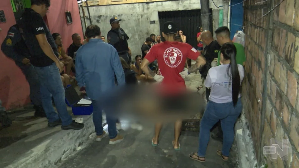 VÍDEO: homem é morto com 12 tiros na frente de casa na Zona Sul de Manaus