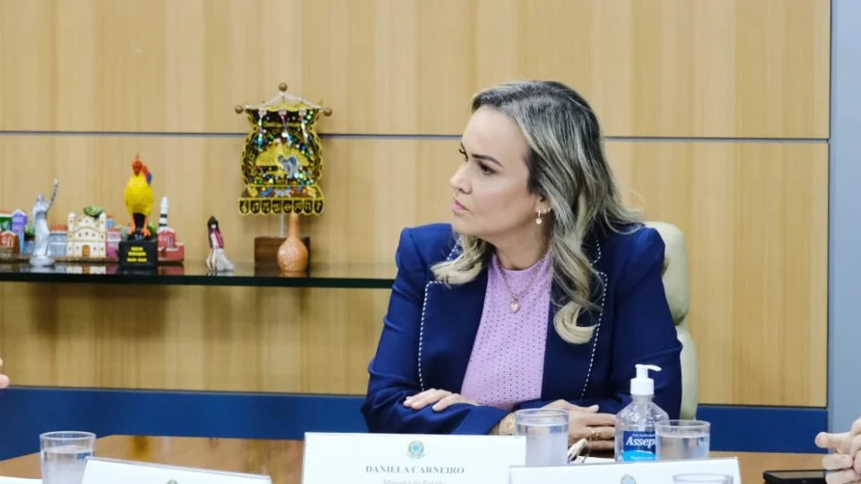 Daniela Carneiro permanece no Turismo, confirma comunicação do governo