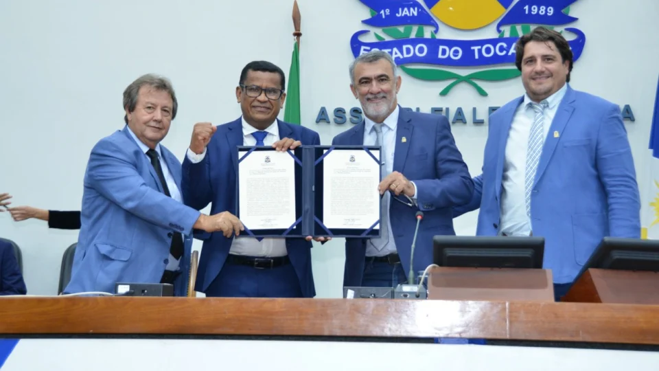 Júnior Brasão é empossado deputado estadual na Assembleia Legislativa do TO