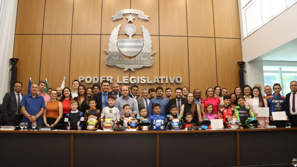Pilotos de Kart da capital recebem voto de congratulações na Câmara de Palmas
