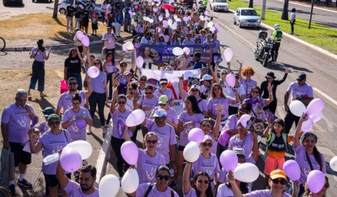 TO: caminhada reúne mais de 300 pessoas em combate a violência às mulheres