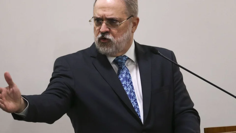 Sucessão na PGR: último dia de mandato de Aras é na próxima terça-feira (26)