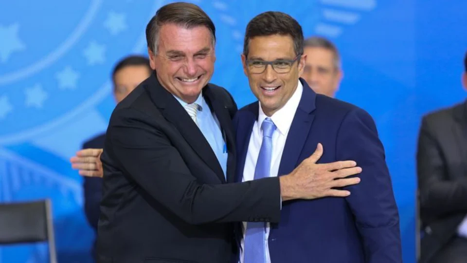 Bolsonaro teve agenda secreta com Campos Neto antes da reunião do Copom