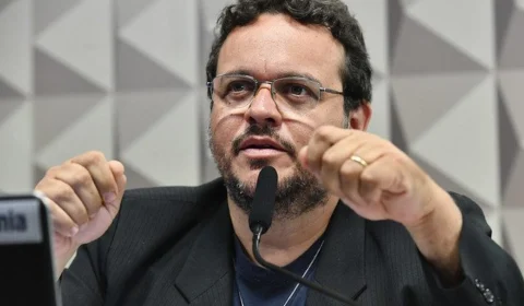 CPMI  8/1: fotógrafo Adriano Machado diz ter sido obrigado a apagar fotos dos vândalos