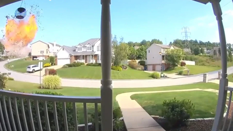 Vídeo: casa explode, mata 5 pessoas e destrói 3 residências nos EUA