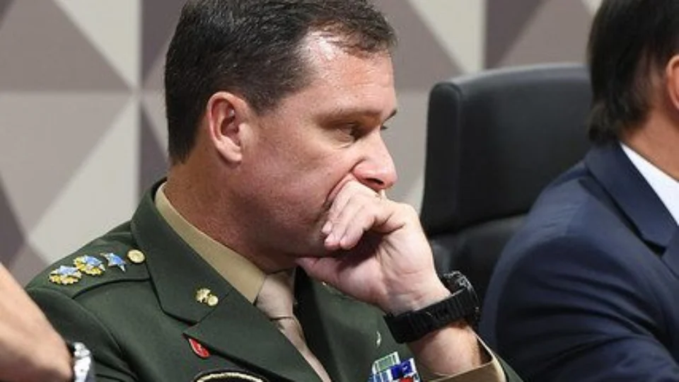 Mauro Cid finaliza depoimentos à PF nesta sexta, 25: ‘Não delatou’