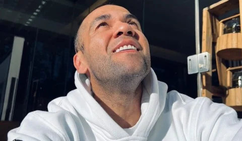 Daniel Alves é indiciado formalmente por agressão sexual na Espanha