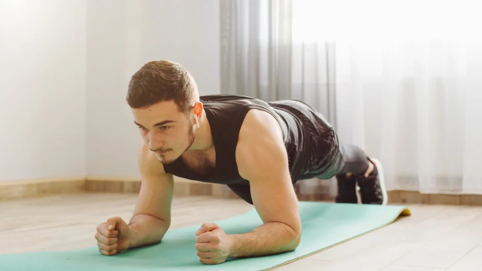 Exercício parado é o mais indicado para ajudar quem tem pressão alta; veja