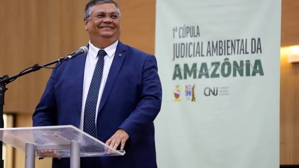 Flávio Dino chama candidatos da extrema-direita de ‘monstros’ e ‘aberrações’