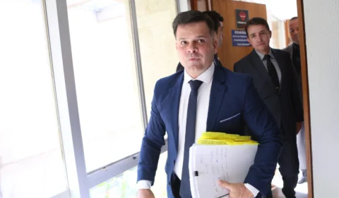 Imagens no celular de ex-diretora de Torres puseram PF na cola de Silvinei