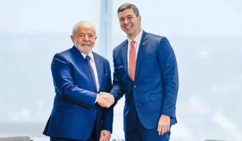 Lula participa nesta terça (15) da posse do novo presidente do Paraguai