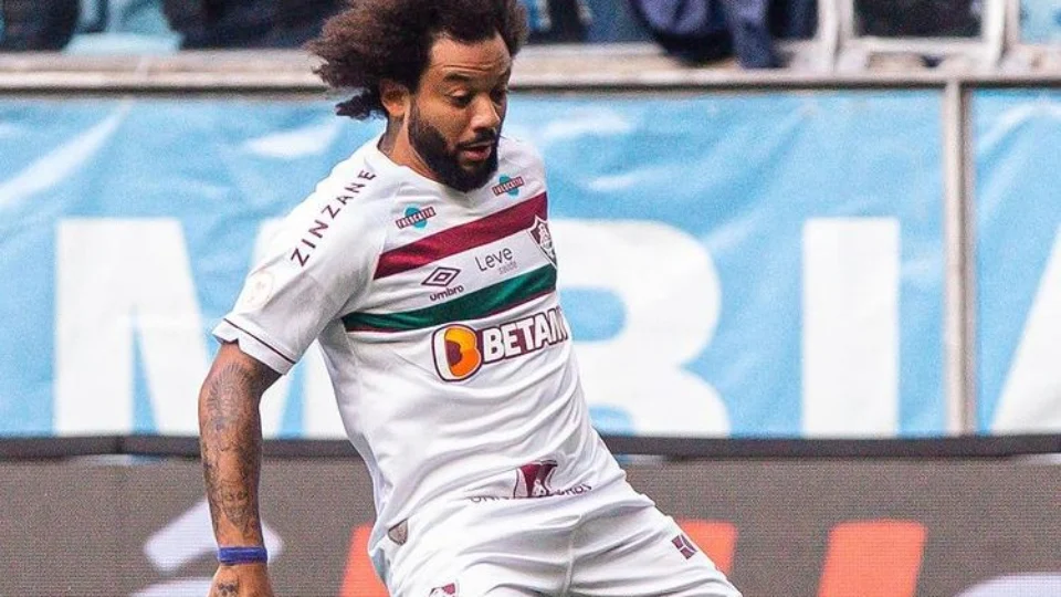 Conmebol esclarece confusão e mantém a suspensão de três jogos a Marcelo