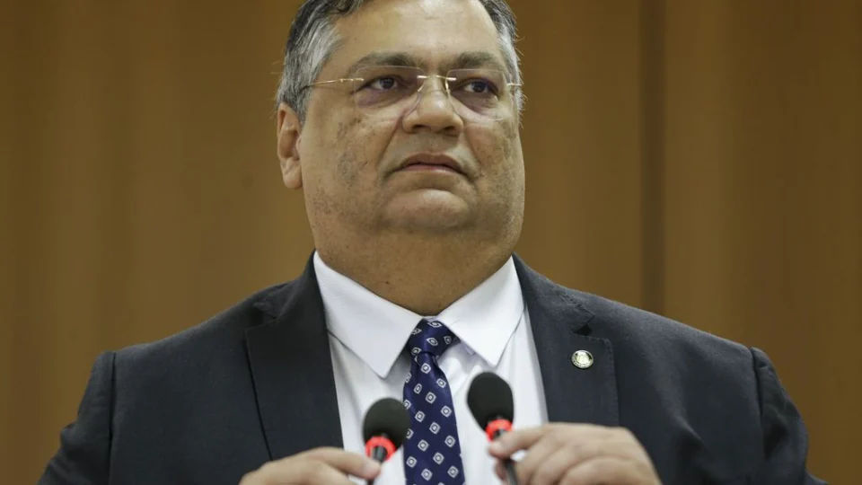 Parlamentares da oposição pedem impeachment do ministro Flávio Dino