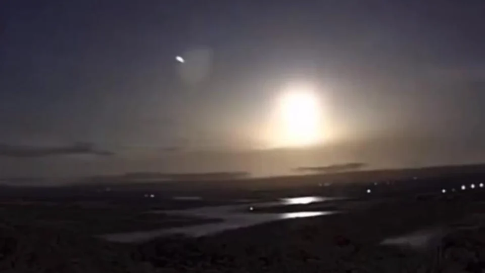 Objeto luminoso é visto no céu e estrondo assusta moradores no Tocantins