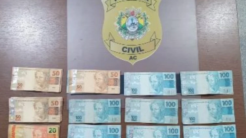 Operação apreende duas fazendas com 100 cabeças de gado no AC