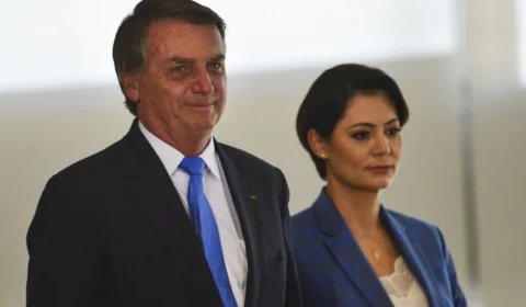 PF intima Bolsonaro e mais 7 para depoimentos conjuntos