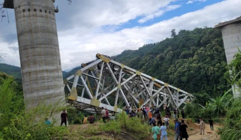 Ponte em construção no nordeste da Índia desaba e mata 26 pessoas