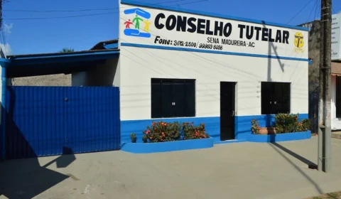 Mãe abandona gêmeas autistas e pai aciona Conselho Tutelar no interior do AC