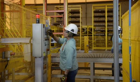 Produção industrial sobe em 6 locais pesquisados pelo IBGE; AM tem retração