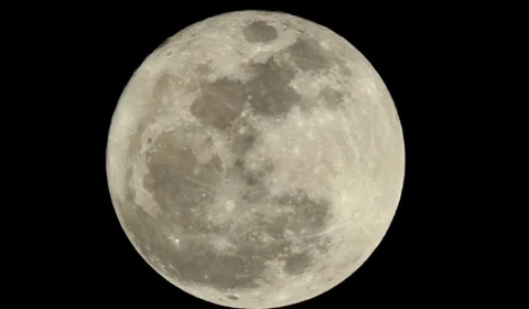 Segunda superlua de agosto poderá ser observada nesta quarta-feira, 30