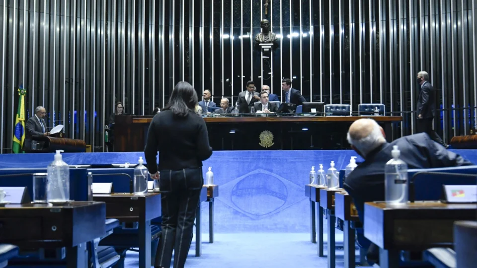 Salário mínimo e tabela do IR: Senado analisará na próxima semana as MPs