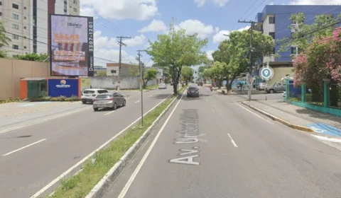 Avenida Umberto Calderaro é interditada durante à noite em Manaus