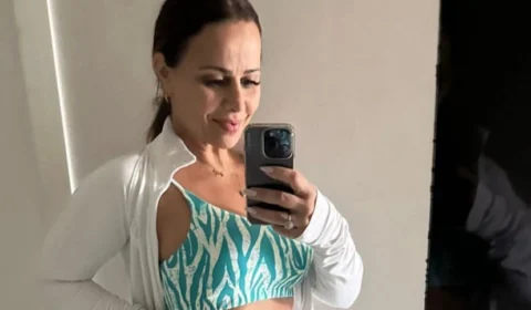Viviane Araujo exibe ‘cinturinha’ após procedimento estético; veja