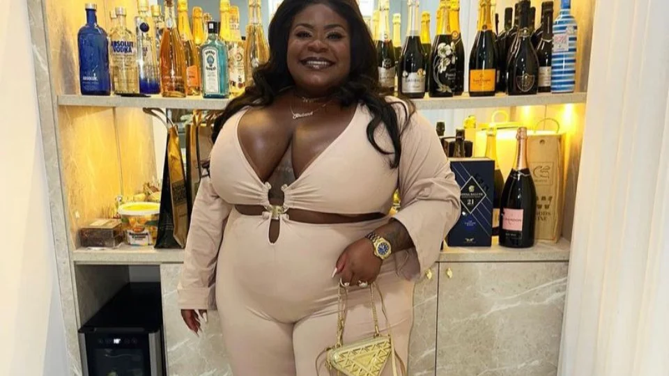 Jojo Todynho revela detalhes da bariátrica; artista foi parar no CTI no Rio