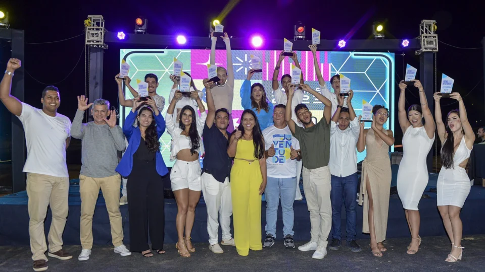Jovens Influenciadores recebem prêmio por atuação e destaque em Palmas