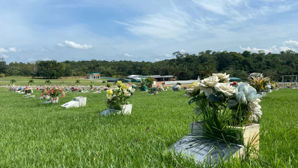 Dia dos Pais: cemitérios devem receber visita de mais de 100 mil pessoas em Manaus