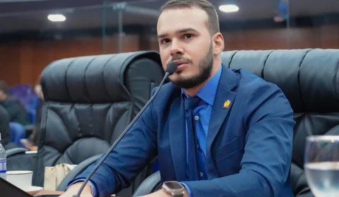 Deputado em RR, sobrinho de Denarium questiona Cecília Lorenzon sobre seletivo