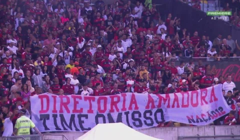 Torcida do Flamengo protesta no Maracanã: ‘time sem vergonha’