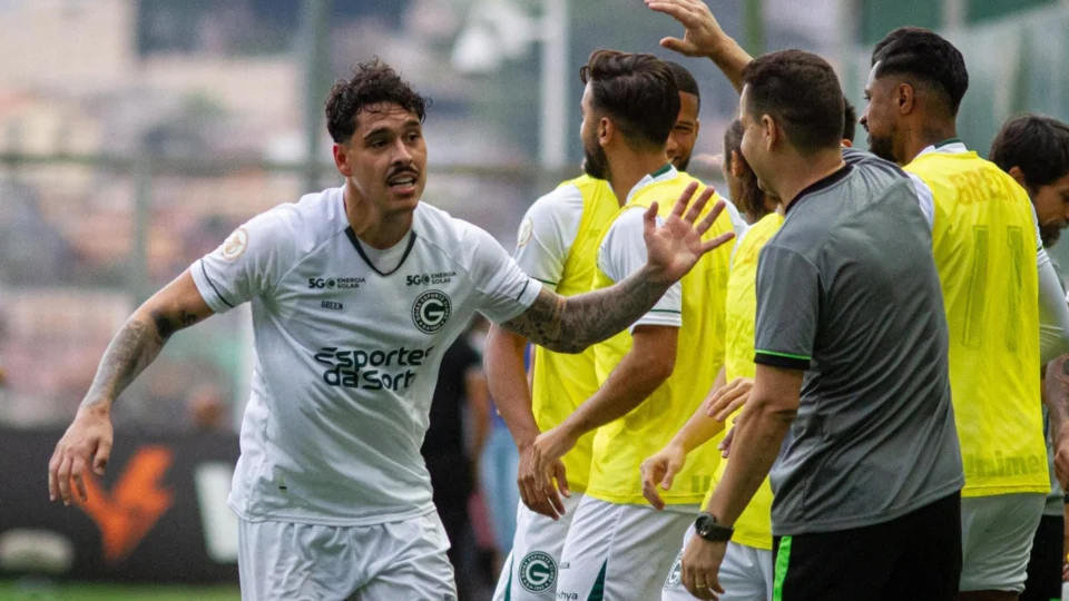 Brasileirão 2023: Goiás vence América-MG fora de casa e chega ao 5º jogo sem derrota