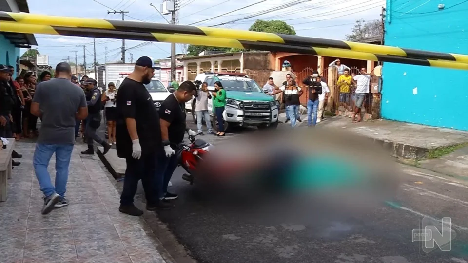 VÍDEO: homem é morto com 20 tiros ao deixar enteado na escola em Manaus