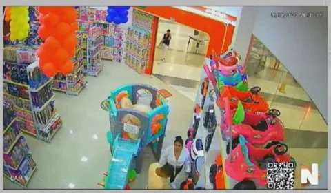 VÍDEO: Casal furta carro de brinquedo em loja de Boa Vista