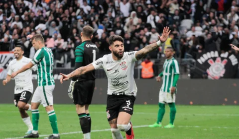 Brasileirão: Corinthians derrota Coritiba por 3 a 0  neste domingo, 13
