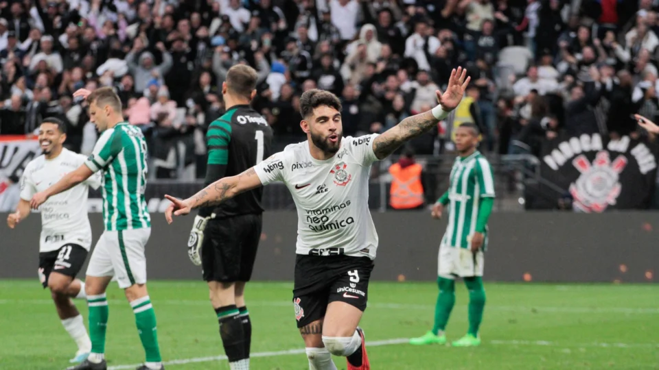 Brasileirão: Corinthians derrota Coritiba por 3 a 0  neste domingo, 13
