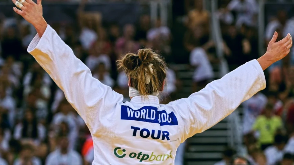 Bolsa Atleta: 7.215 esportistas recebem benefício em 6 categorias no Brasil